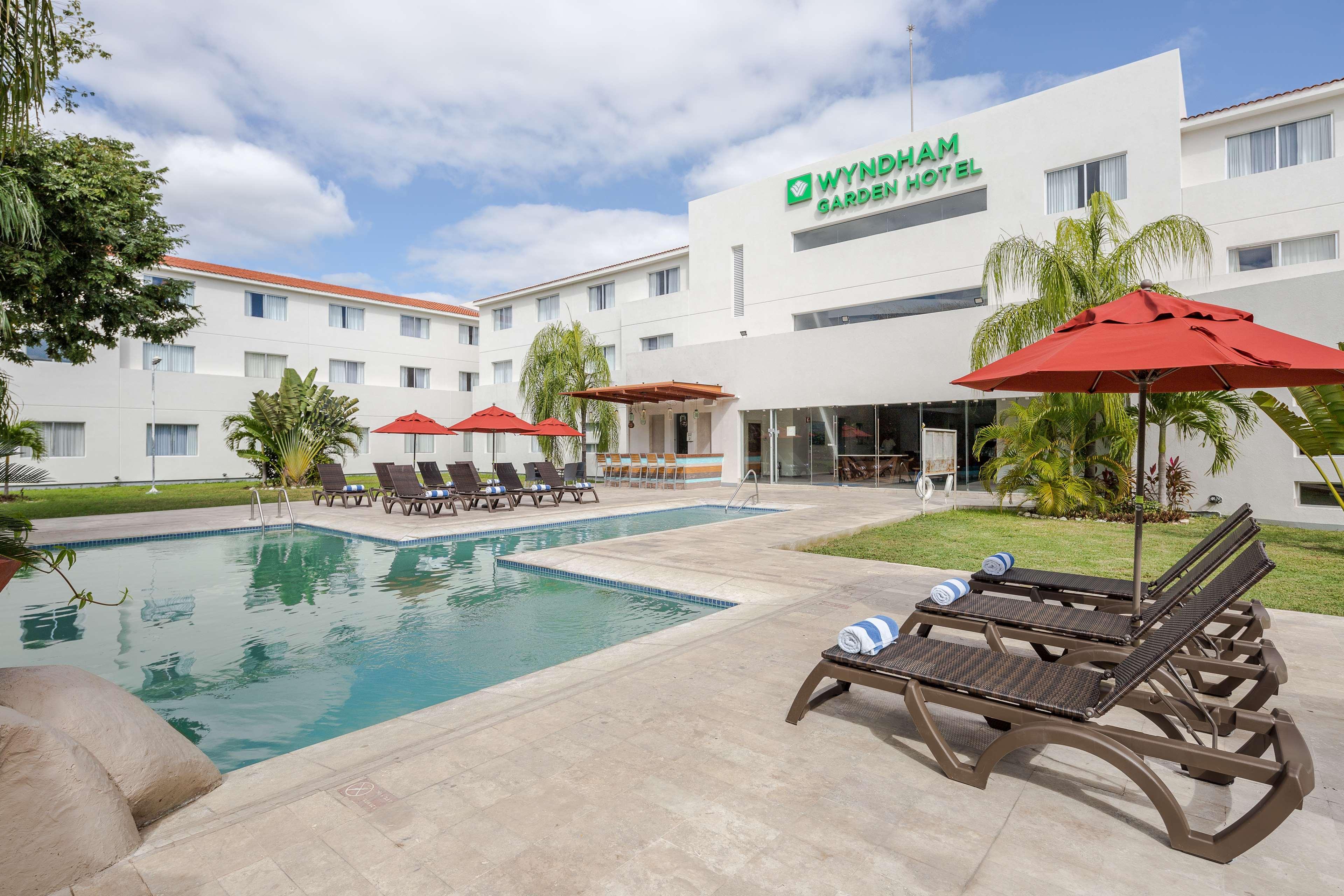 Wyndham Garden Playa Del Carmen Hotel Exterior photo